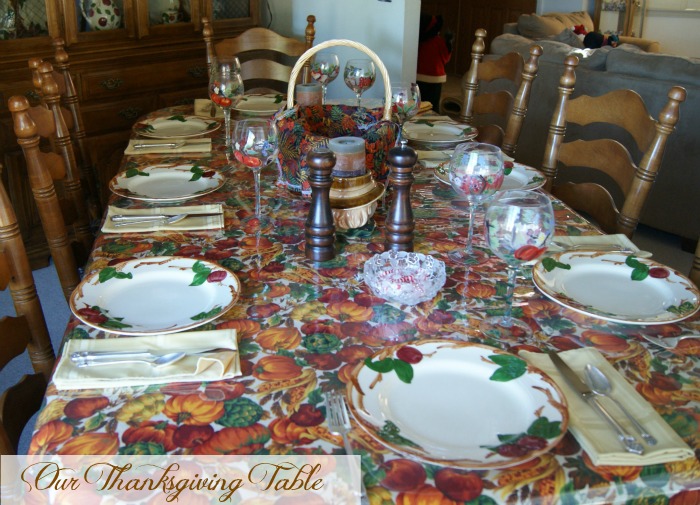 thanksgiving table