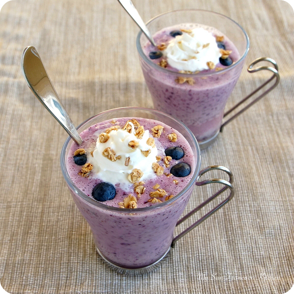 blueberry smoothie